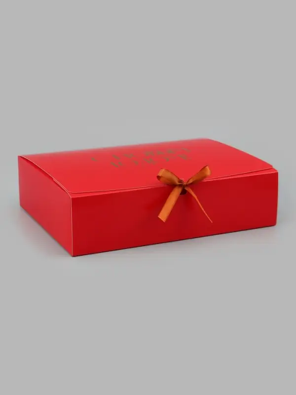 Коробка подарочная с лентой &laquo;С Новым годом&raquo;, тиснение, 31&times;24.5&times;8 см, красная