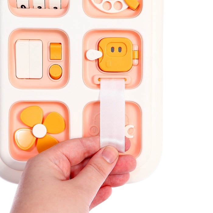 Развивающая игрушка «Бизиборд», подвижные элементы