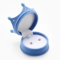 Футляр под серьги, кулон, кольцо &laquo;Корона&raquo;, бархатный, 5.5&times;5.5&times;4.5 см, голубой