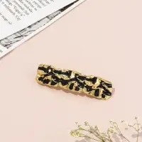 Заколка - автомат для волос QF &laquo;Филомена&raquo;, прямой, 9 см, чёрно-золотая