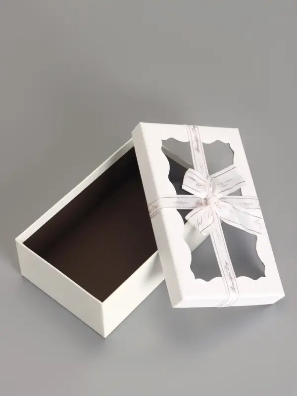 Набор подарочных коробок 3 в 1, прямоугольные с окном, белый, 23&times;16&times;9.5; 21&times;14&times;8; 19&times;12&times;6.5 см