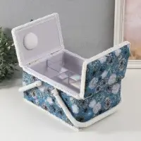 Шкатулка для рукоделия и шитья &laquo;Чёрно-белые цветы на голубом&raquo;, хранение ниток, иголок, мелочи, 19&times;26&times;14.5 см