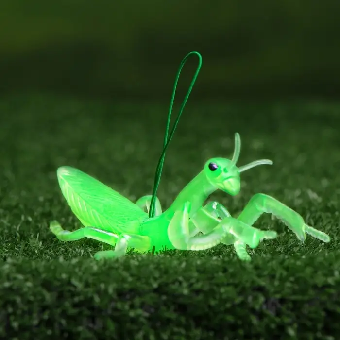 Светящаяся декоративная подвеска  Светящаяся декоративная подвеска "Богомол" 11*10*5см