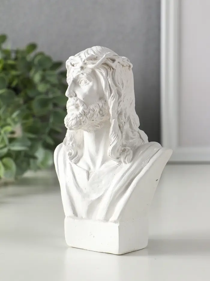 Статуэтка "Иисус", 14,5х9х6,5 см Статуэтка "Иисус", 14,5х9х6,5 см