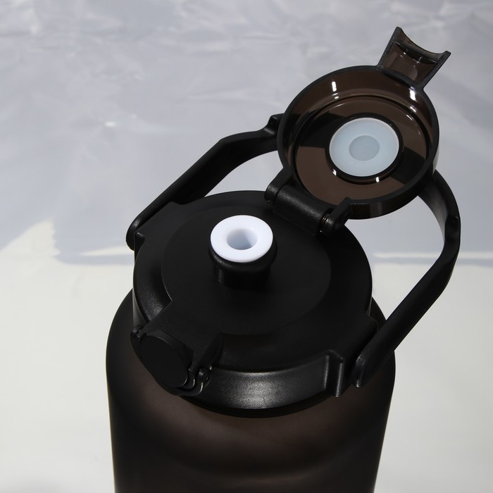 Бутылка для воды с наклейками «Сила духа», 2,25 л Бутылка для воды с наклейками «Сила духа», 2,25 л