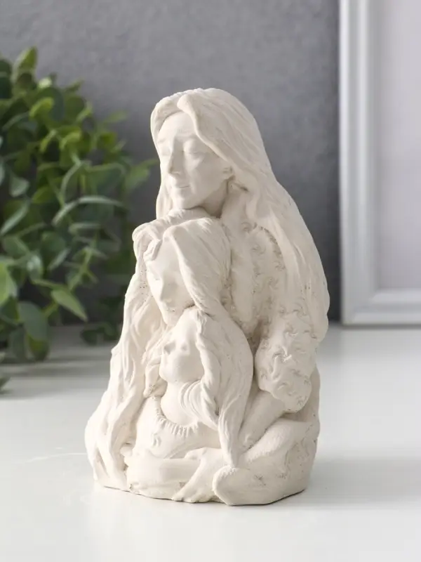 Фигура «Сила рода», 14×9.5×7 см, гипс Фигура «Сила рода», 14×9.5×7 см, гипс