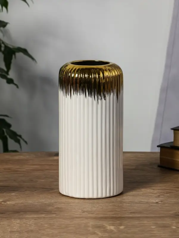 Ваза керамика настольная Ваза керамика настольная "Дакей" d=20х10, d=6 см, белый