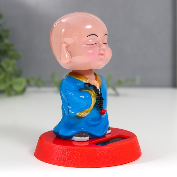 Маятник пластик от солнечной батареи Маятник пластик от солнечной батареи "Будда с чётками" 8х8х9 см