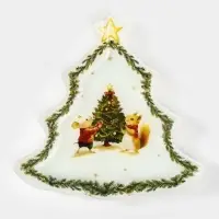 Блюдо сервировочное ёлочка "Новогоднее зверята" 24,5х24,7х2 см Блюдо сервировочное ёлочка "Новогоднее зверята" 24,5х24,7х2 см