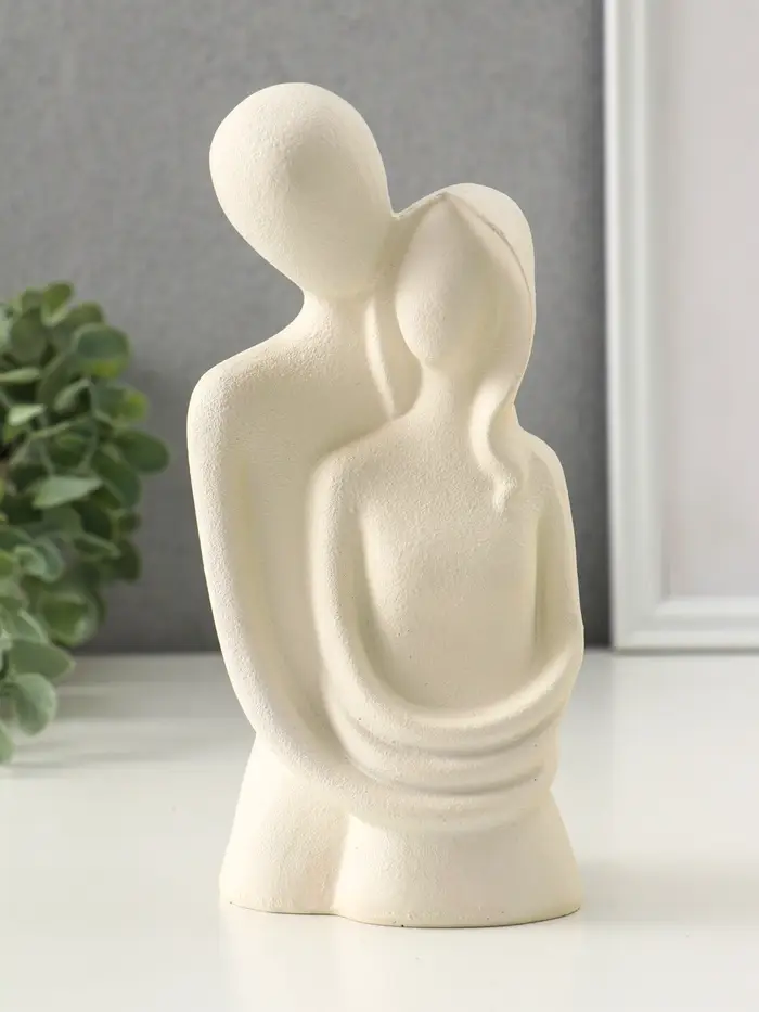 Бюст полистоун "Влюблённые - объятия" песочный 9х7,5х19,5 см Бюст полистоун "Влюблённые - объятия" песочный 9х7,5х19,5 см