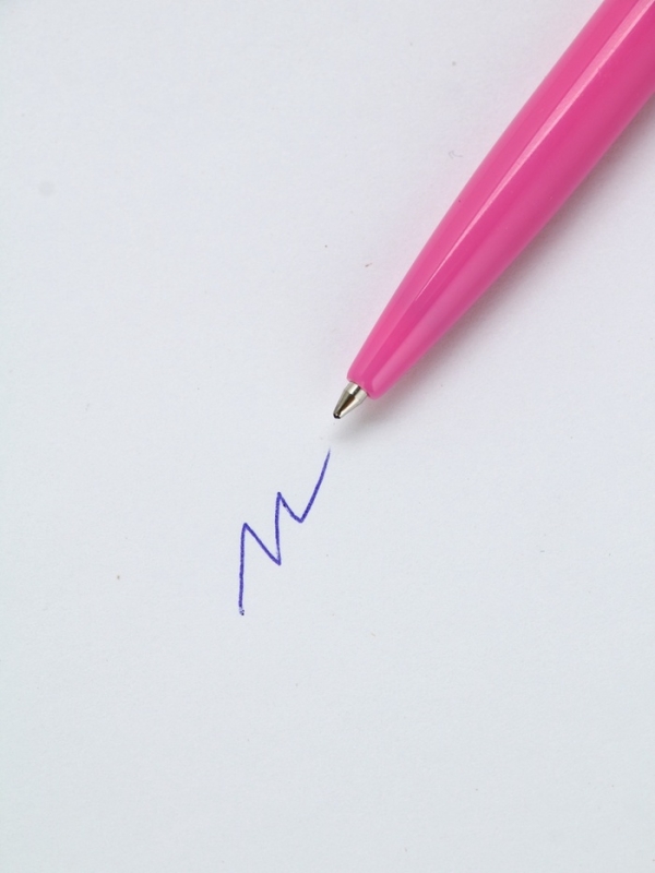 Ручка шариковая синяя паста, пластиковый корпус, автоматическая «С 8 марта, самая лучшая» 0,7 мм Ручка шариковая синяя паста, пластиковый корпус, автоматическая «С 8 марта, самая лучшая» 0,7 мм