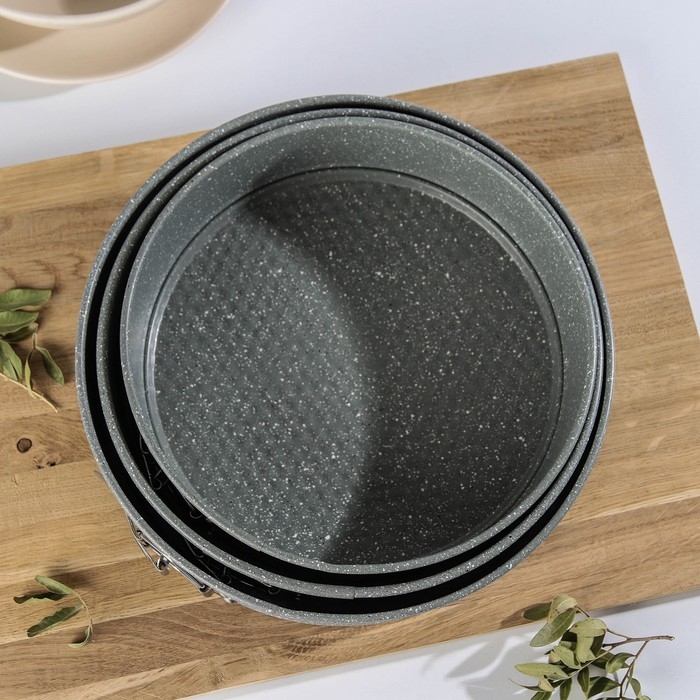 Набор форм для выпечки «Элин Мрамор. Круг», d=22/24/26 см, съёмное дно, антипригарное покрытие, цвет серый Набор форм для выпечки «Элин Мрамор. Круг», d=22/24/26 см, съёмное дно, антипригарное покрытие, цвет серый