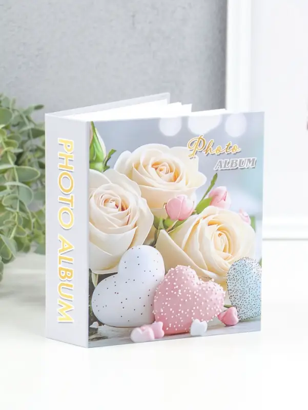 Фотоальбом на 40 фото 10х15 см "Белые розы и сердечки в посыпке" в коробке 4,5х14х17 см