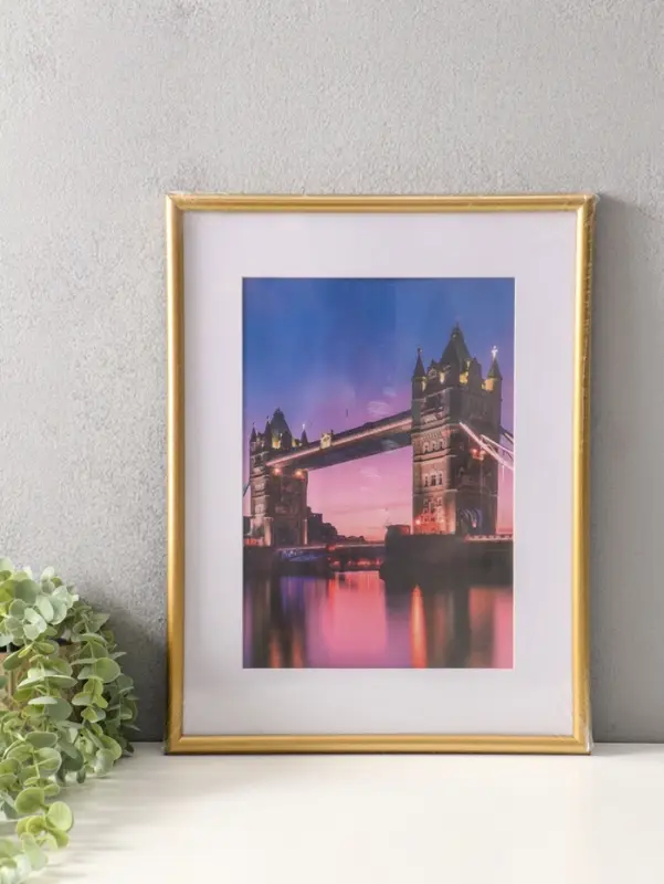 Фоторамка для фото 30х40 см, с паспарту 21х30 см, Vivo, золото