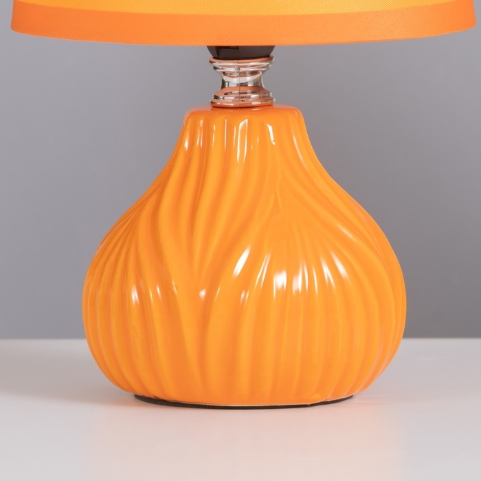 Лампа настольная Лампа настольная "Уго" 1х40Вт Е14 оранжевый 14.5х14.5х24см