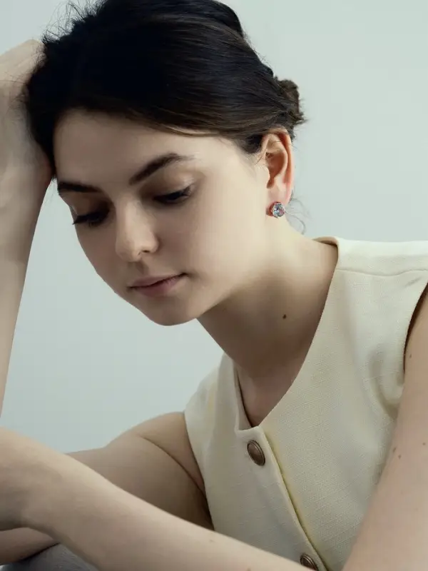 Серьги клипсы для ушей QF &laquo;Вечеринка&raquo;, крупные, белая в золоте