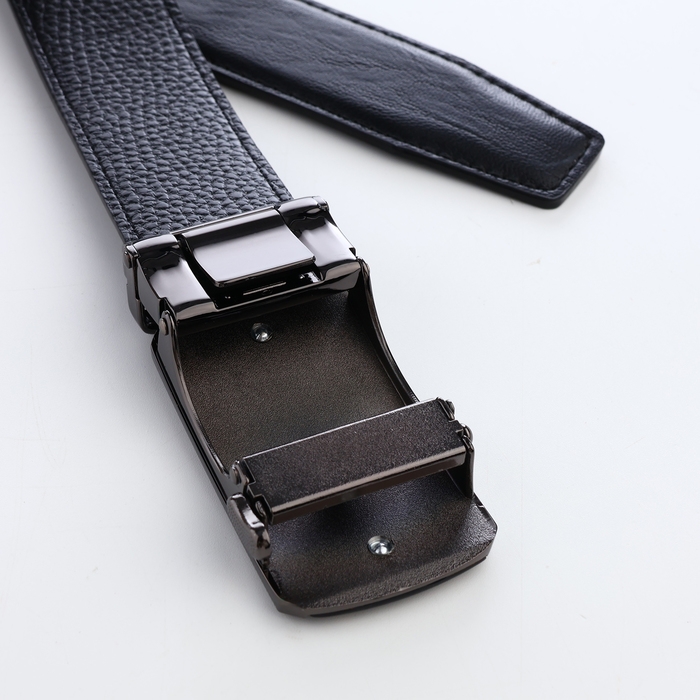 Ремень мужской, ширина 3,6 см, пряжка автомат, цвет чёрный Ремень мужской, ширина 3,6 см, пряжка автомат, цвет чёрный