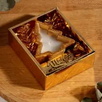 Свеча новогодняя с декором &laquo;Золотая ёлочка&raquo;, 12&times;10&times;4 см