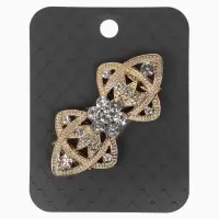 Зажим для кардигана "Ажур", лепестки, цвет белый в золоте