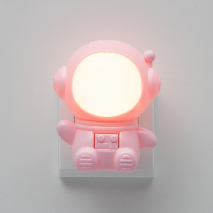 Ночник «Приветливый космонавт» 1Вт LED 4000-6000К Розовый 10х9х11,5см Ночник «Приветливый космонавт» 1Вт LED 4000-6000К Розовый 10х9х11,5см