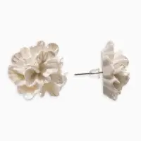 Серьги "Цветок бархатец", цвет белый перламутр Серьги "Цветок бархатец", цвет белый перламутр