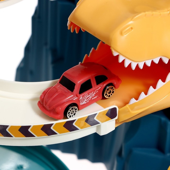 Автотрек «Виражи», световые и звуковые эффекты, работает от батареек Автотрек «Виражи», световые и звуковые эффекты, работает от батареек