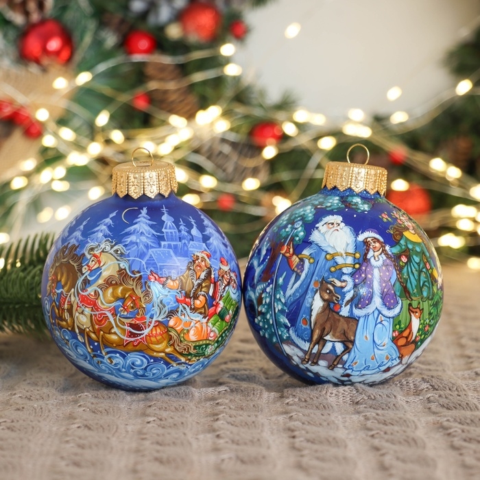 Набор из 2-х ёлочных шаров 100 мм «Зимняя сказка» Набор из 2-х ёлочных шаров 100 мм «Зимняя сказка»