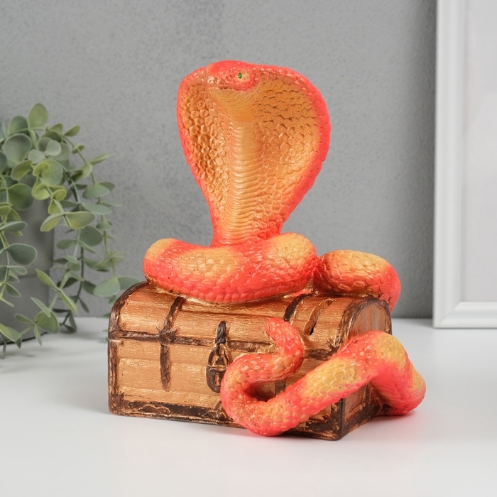 Новогодняя копилка  Новогодняя копилка "Кобра на сундуке "  20 х 17 х 12 см, оранжевый