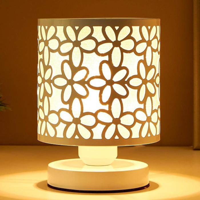Лампа настольная "Цветы" 1xE27 40Вт белый 14,5х14,5х19,5 см RISALUX