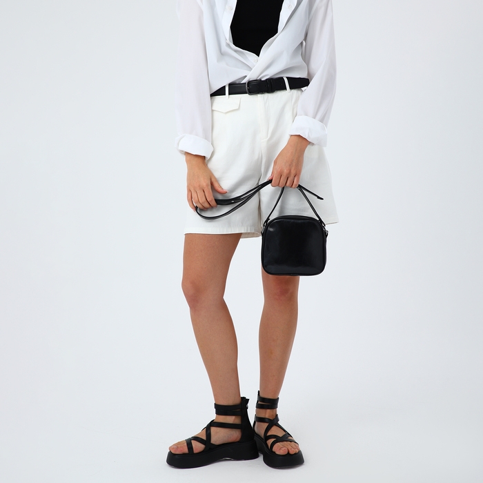 Сумка кросс-боди на молнии, цвет чёрный Сумка кросс-боди на молнии, цвет чёрный