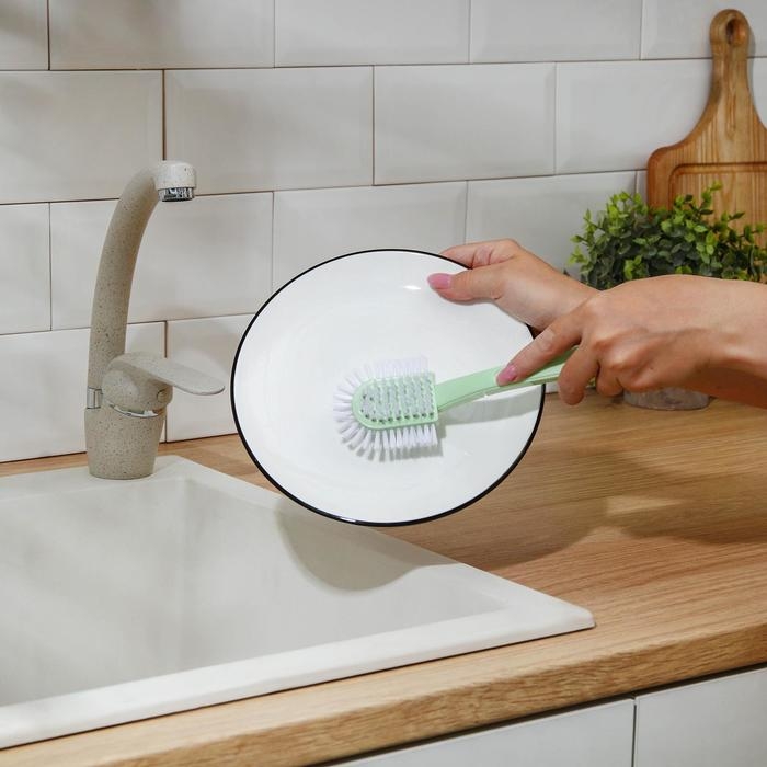 Щётка для посуды Доляна «Сфера», 23×6×4 см, цвет МИКС Щётка для посуды Доляна «Сфера», 23×6×4 см, цвет МИКС