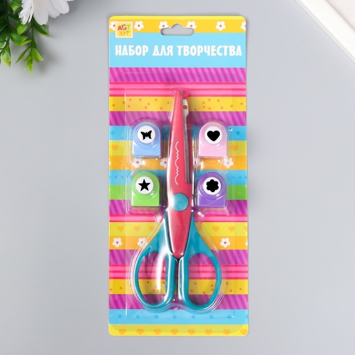 Набор для скрапбукинга Набор для скрапбукинга "Каракули" ножницы фигурные 15,5 см+4 дырокола d=1,2 см10х23 см МИКС