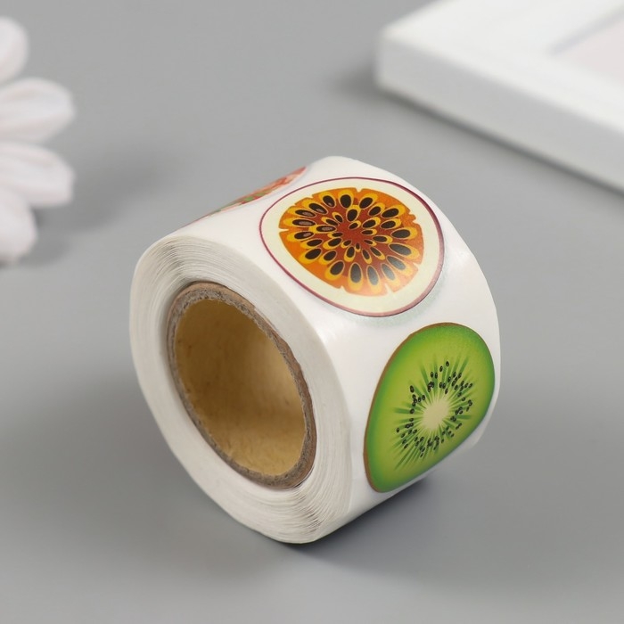 Наклейка бумага Наклейка бумага "Фрукты и ягоды" d=2,5 см 252 шт в рулоне