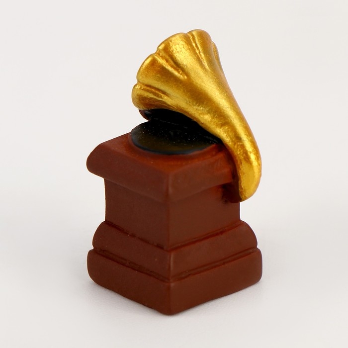 Миниатюра кукольная «Граммофон», набор 3 шт., размер 1 шт. — 1,5 × 1,5 × 3 см Миниатюра кукольная «Граммофон», набор 3 шт., размер 1 шт. — 1,5 × 1,5 × 3 см