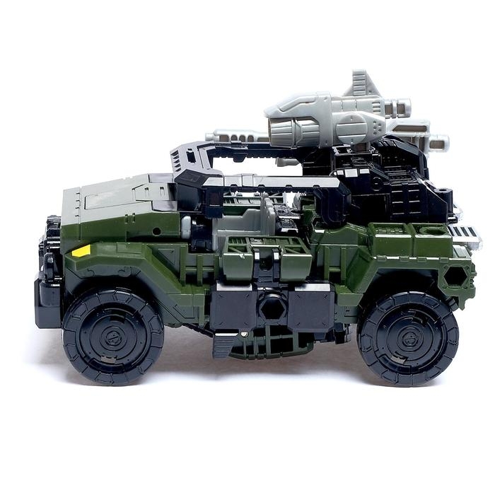 Робот «Полковник», трансформируется Робот «Полковник», трансформируется