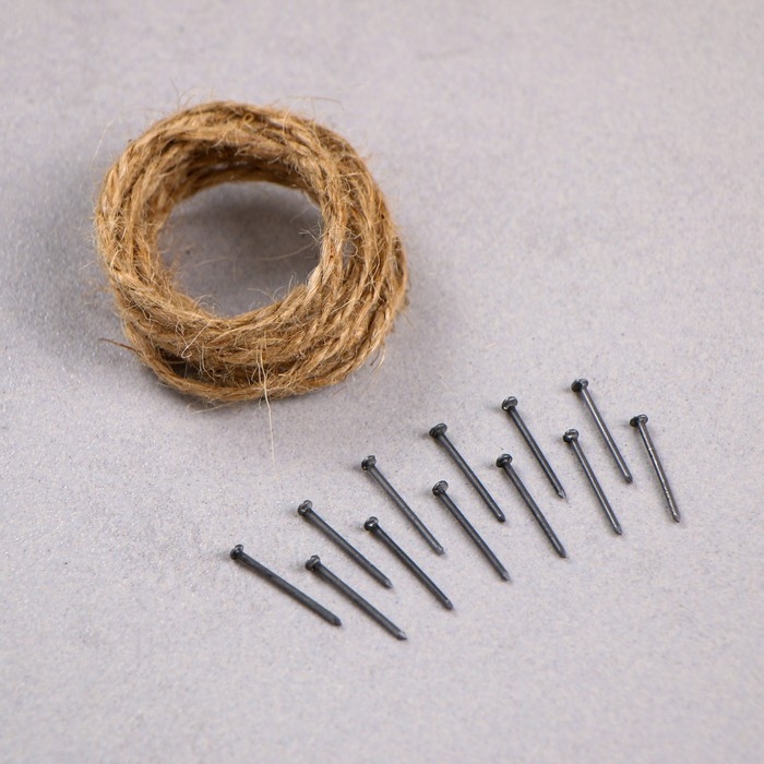 Подарочная коробка "Бандероль" деревянная с гвоздями и веревкой 20×16×15 см