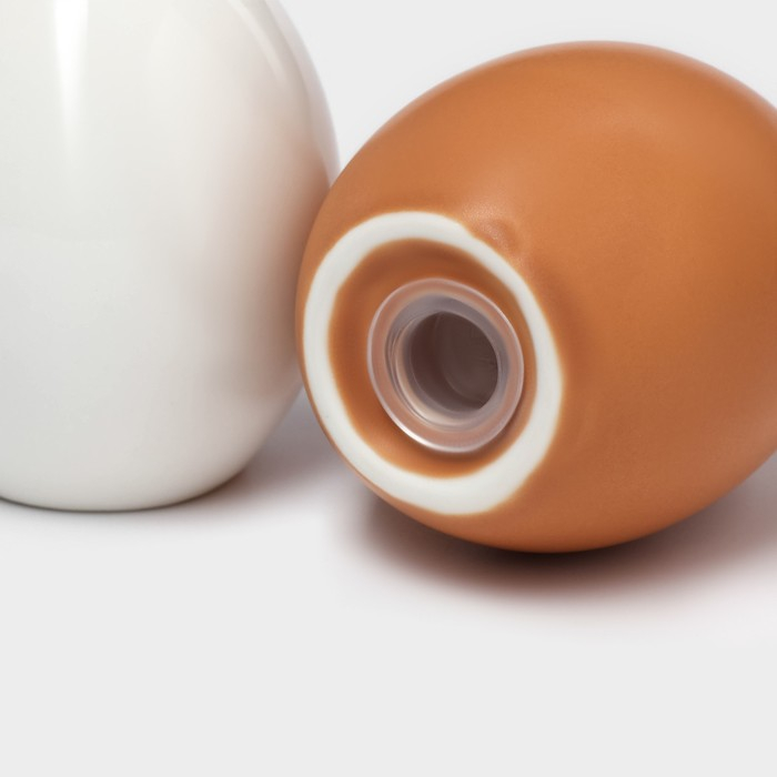 Набор фарфоровый для специй BellaTenero «Яйца», 3 предмета: солонка 60 мл, перечница 60 мл, подставка, цвет белый и бежевый