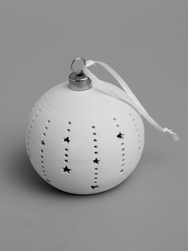 Елочный шар Елочный шар "Звезды" 9х9х9.8 см, 1 LED, LR44x3(в компл.), свечение тёплое белое