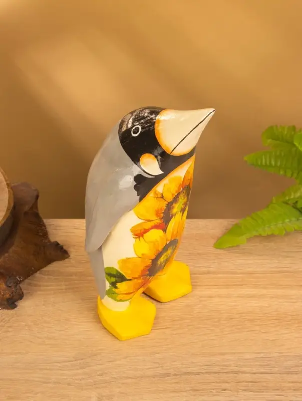 Сувенир «Пингвин в цветах», 11×11×22 см, дерево