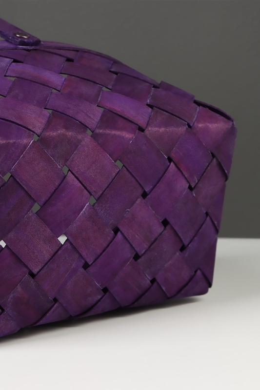 Корзина плетёная, 23×18×12 см, ручка h=13 см, ива, фиолетовая Корзина плетёная, 23×18×12 см, ручка h=13 см, ива, фиолетовая