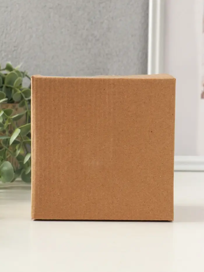 Сувенир полистоун "Дедуля с бабулей на диване читают книгу" 12х5х11 см