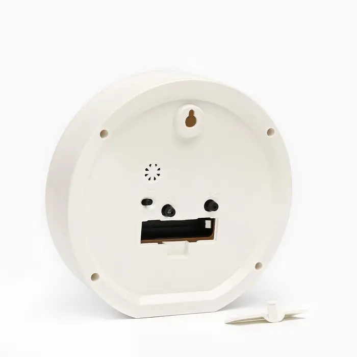 Будильник-часы настольные &laquo;Классика&raquo;, дискретный ход, d=15 см, 16.5&times;16.5 см, от батарейки АА