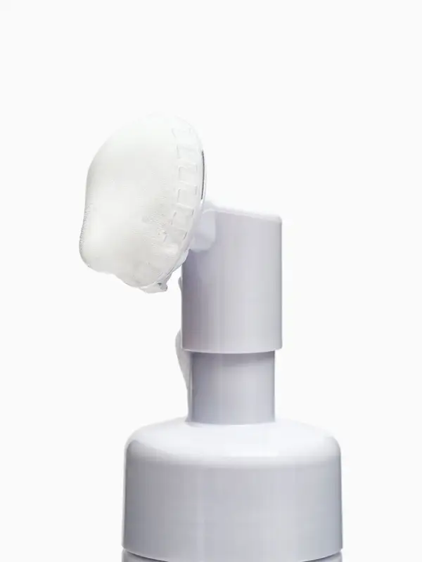 Новогодняя пенка для умывания Sadoer, клубника, 120 мл Новогодняя пенка для умывания Sadoer, клубника, 120 мл