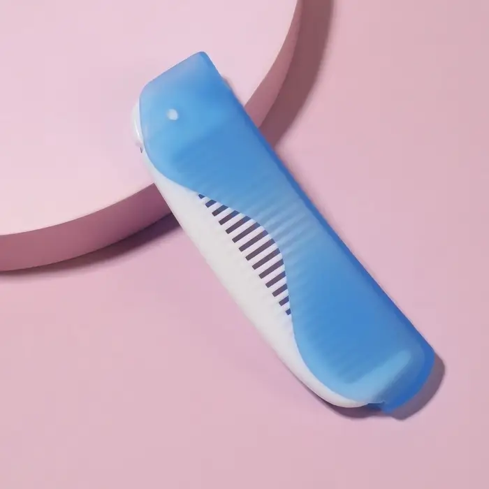 Расчёска складная, 17,3 × 3,1 см, цвет синий/белый