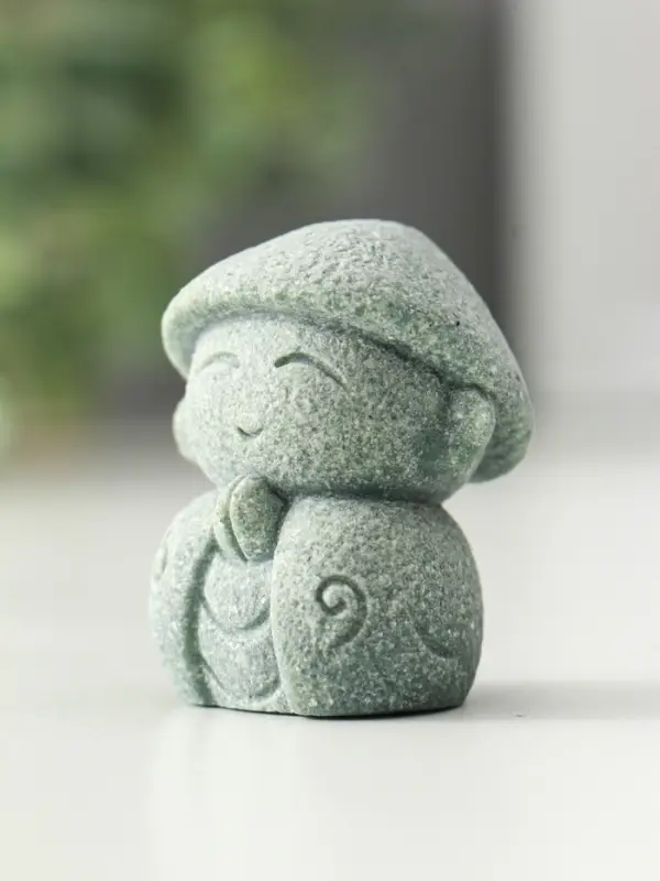 Фигурка песчаник &laquo;Маленький монах в азиатской шляпе&raquo;, 3.5&times;4&times;4.5 см