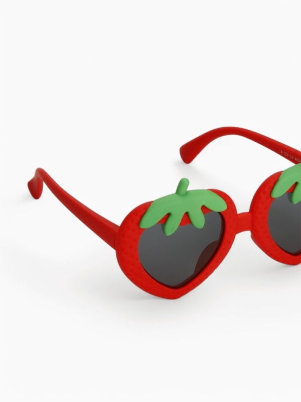 Очки поляризационные детские Очки поляризационные детские "Клубничка", ширина 12.5 см, дужка 13 см
