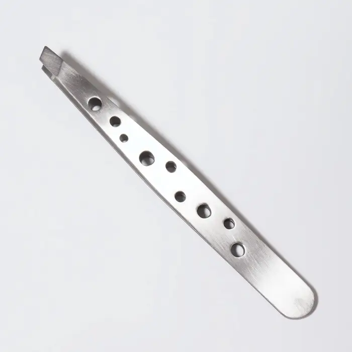 Пинцет скошенный, широкий, 9.5 см