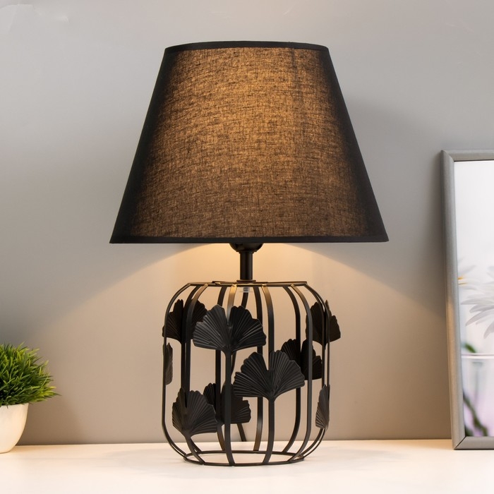 Настольная лампа Настольная лампа "Азария" E27 40Вт черный 27х27х42 см RISALUX