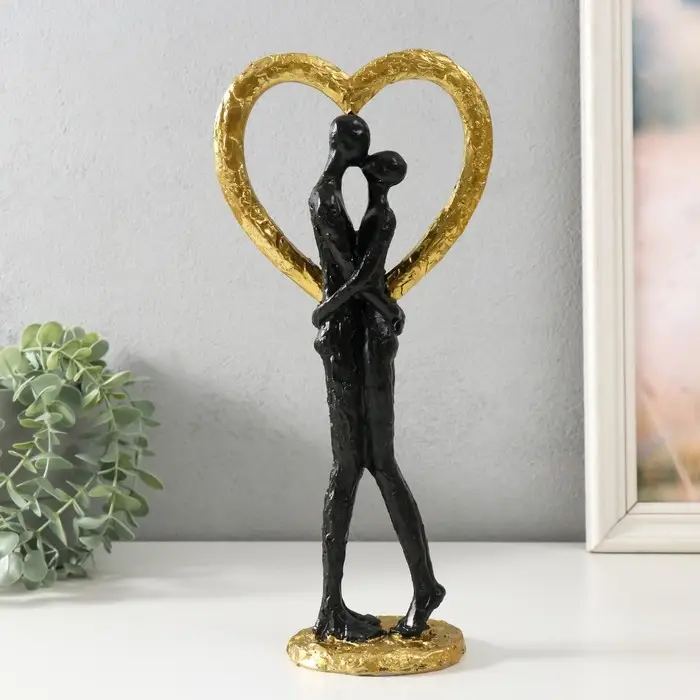 Фигурка полистоун «Абстракция. Поцелуй у сердца», золото с чёрным, 14.5×9×32 см Фигурка полистоун «Абстракция. Поцелуй у сердца», золото с чёрным, 14.5×9×32 см