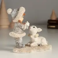 Фигурка полистоун &laquo;Малышка и белый оленёнок&raquo;, 12.5&times;6.5&times;11.5 см